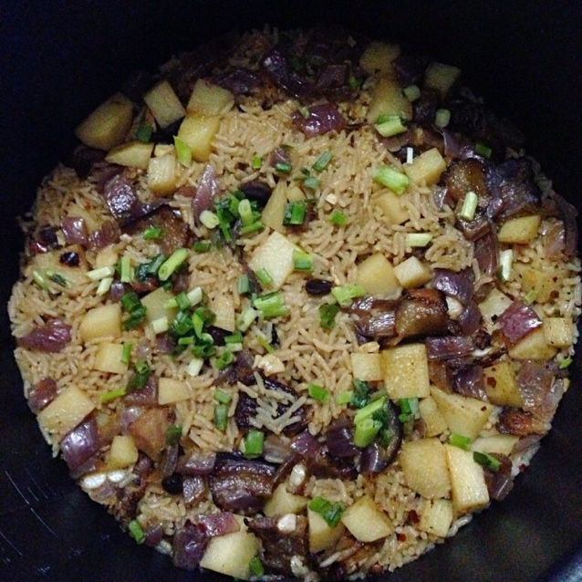 土豆焖饭（电饭锅版）