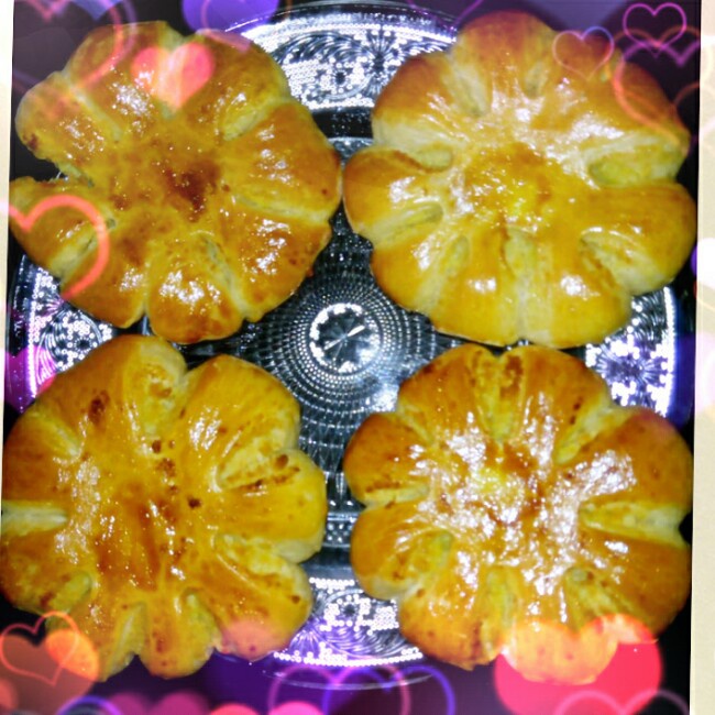 椰蓉花形面包