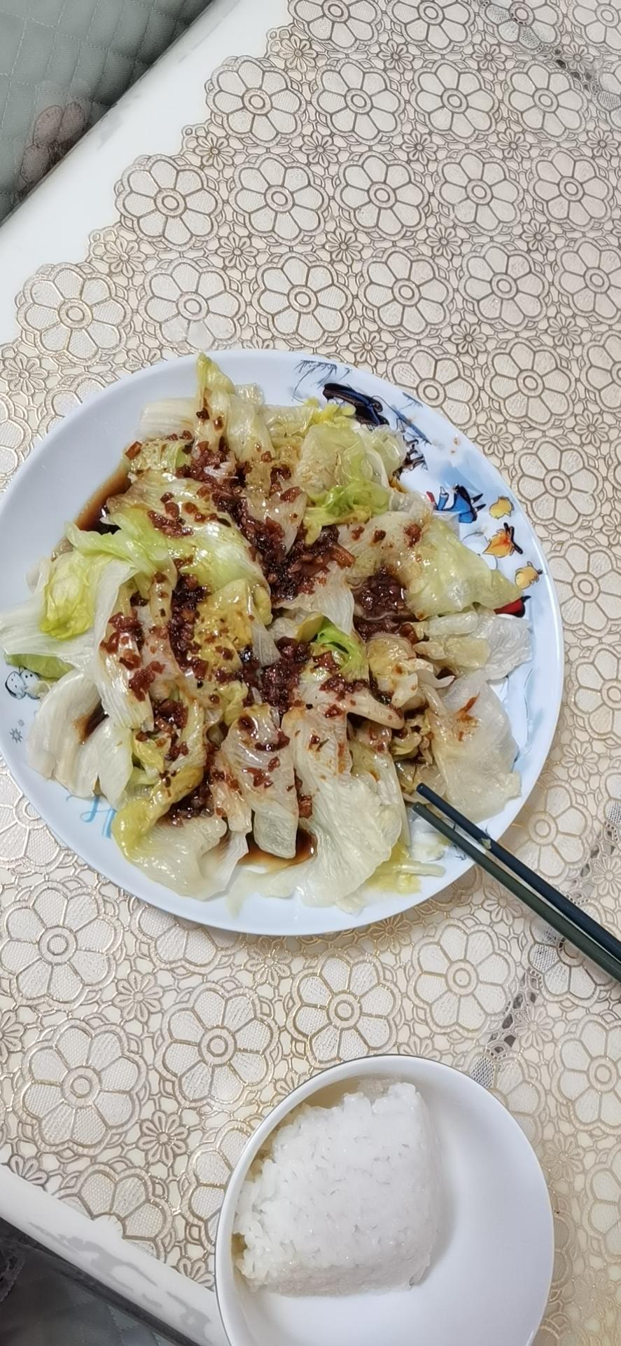 下饭的蒜蓉西生菜