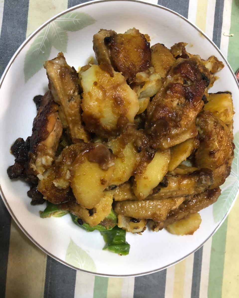 土豆烧鸡翅