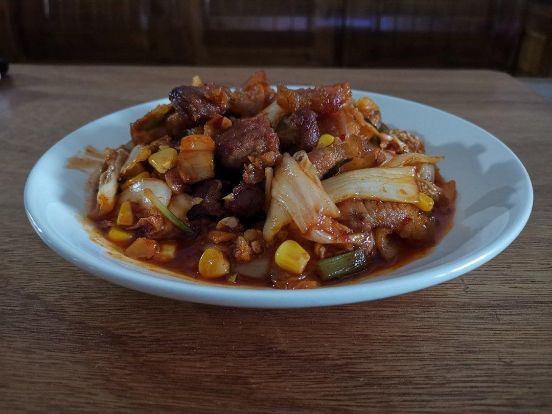 辣白菜炒五花肉