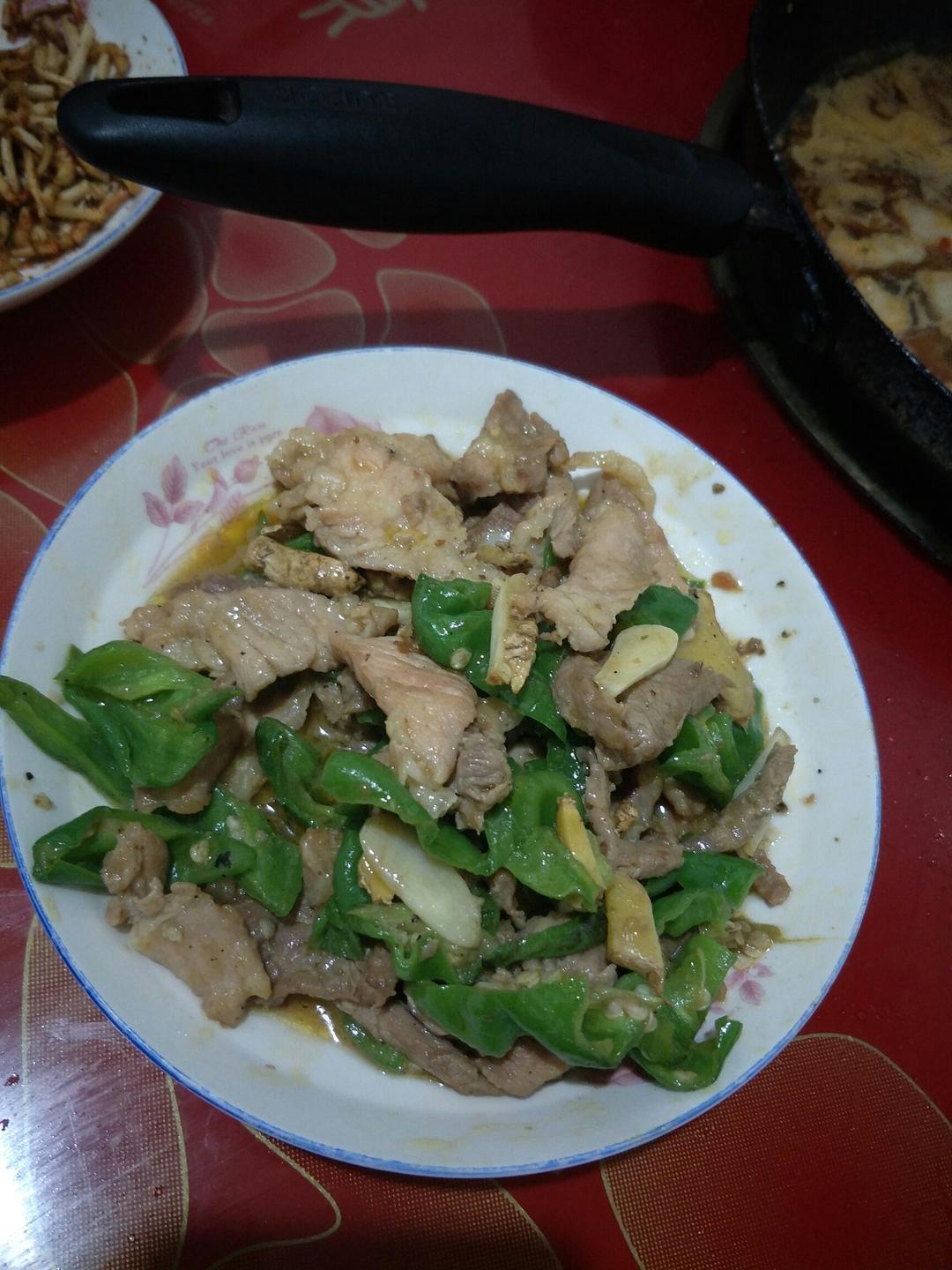 青椒炒肉片