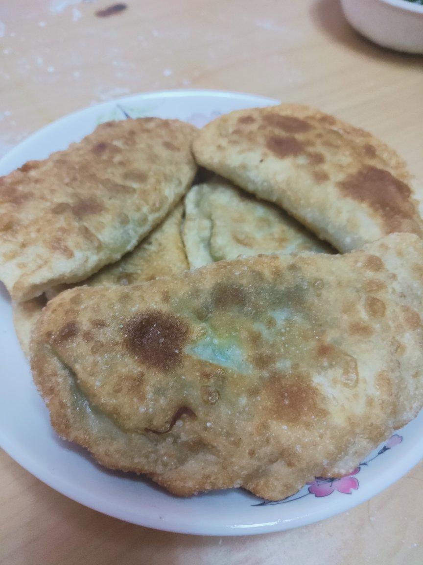 韭菜盒子（附锁边视频，超级详细版）