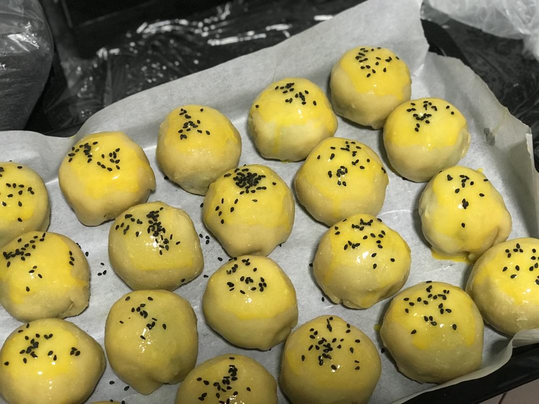 免揉免松弛超快手不破酥不混酥的蛋黄酥—新手一看包会