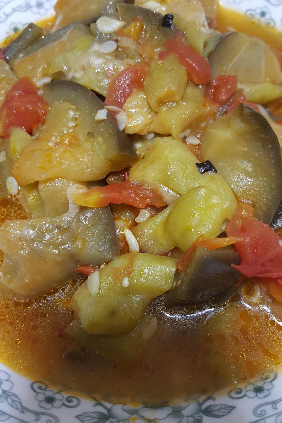 番茄丝瓜炖茄子