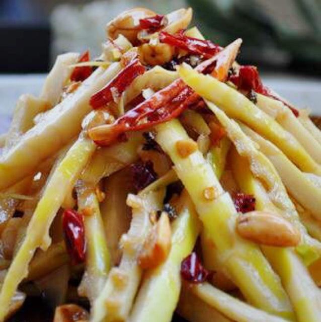 菜谱 清新竹笋                         用料            竹笋