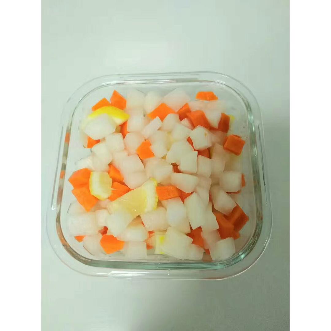 脆爽萝卜丁（开胃小菜）