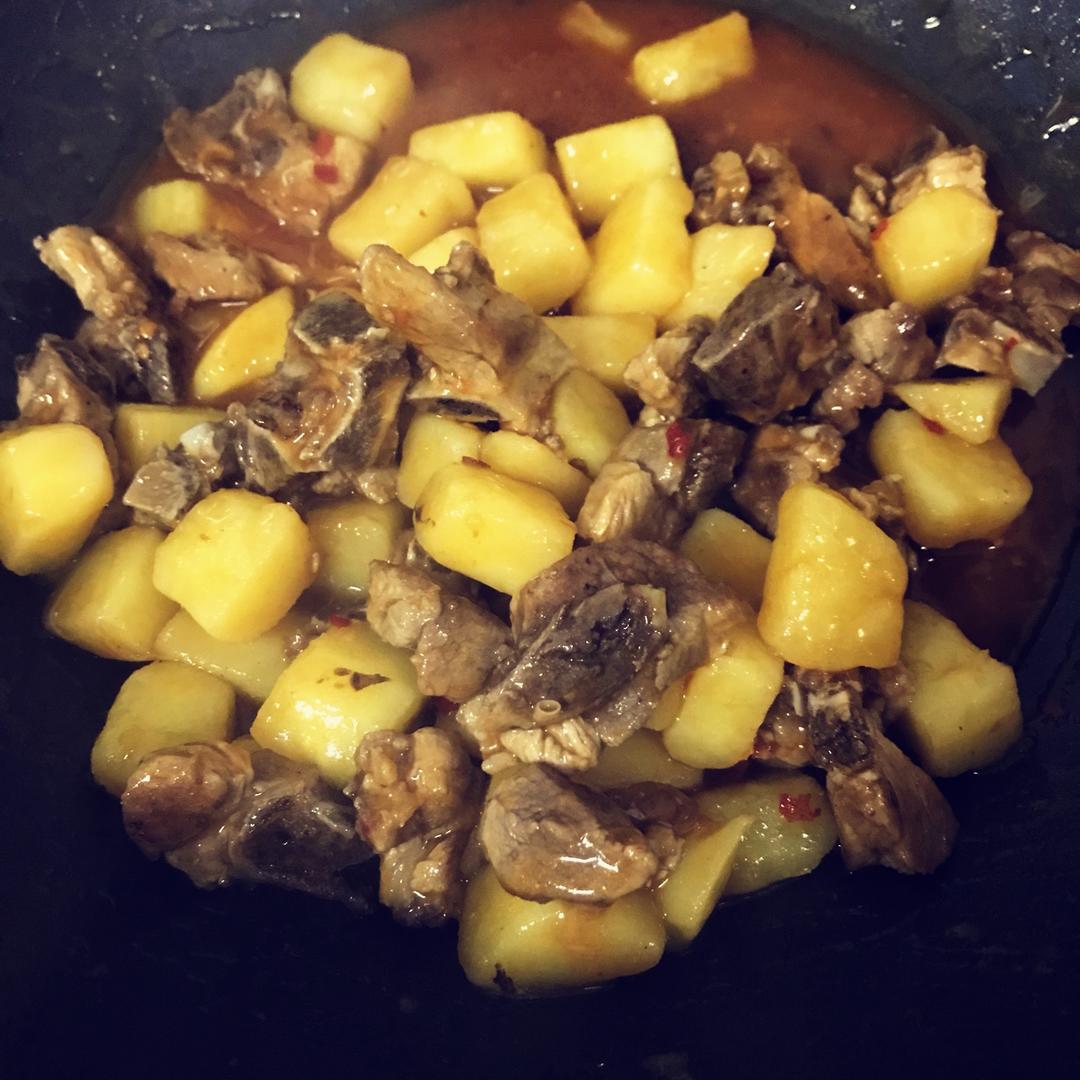 土豆炖排骨