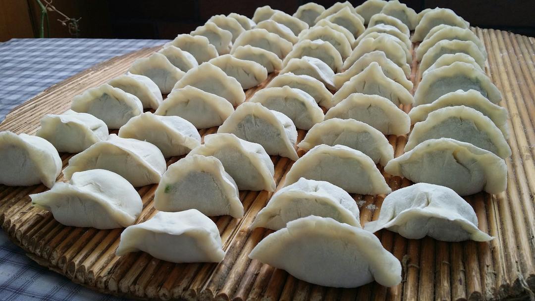 家有挑食小妞做的胡萝卜三鲜饺子