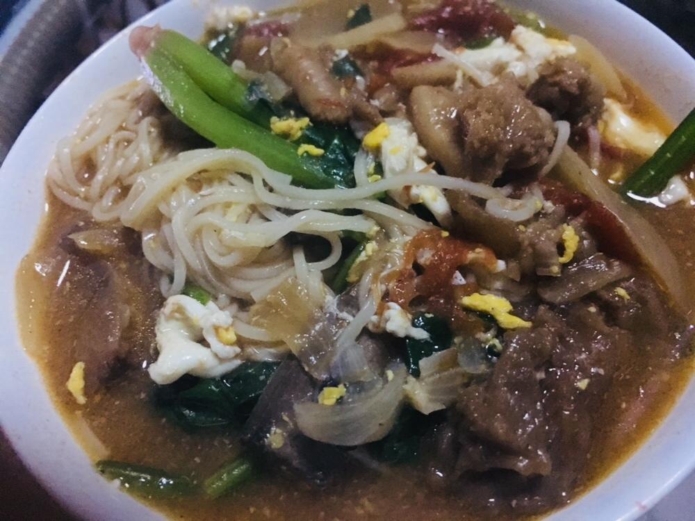 菠菜鸡蛋面