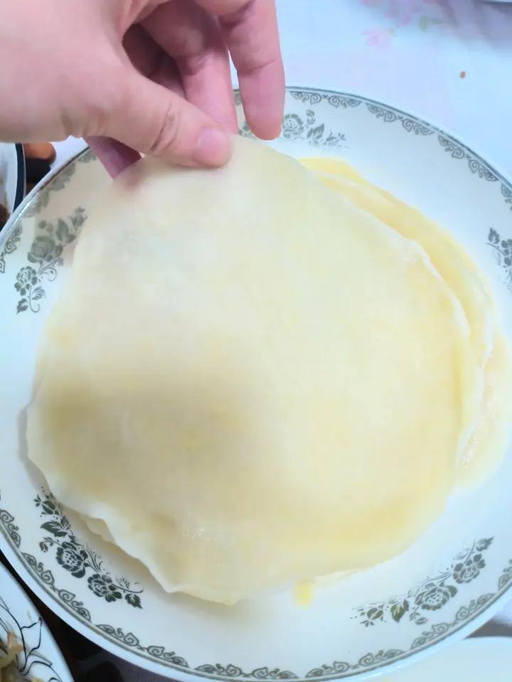 春饼   轻松一次做出十几张的春饼皮