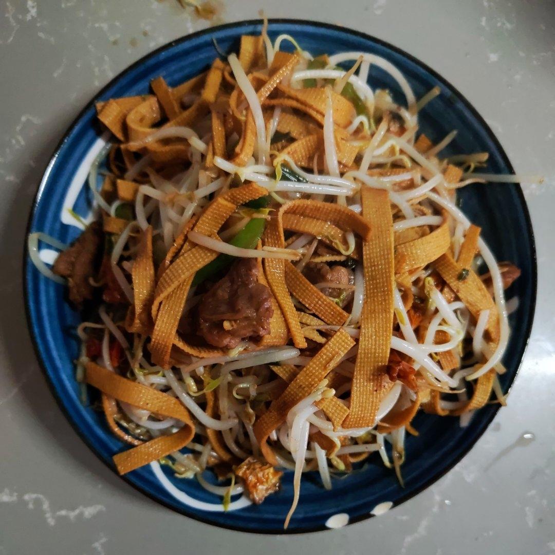 黄金风味小炒！豆腐干炒豆芽