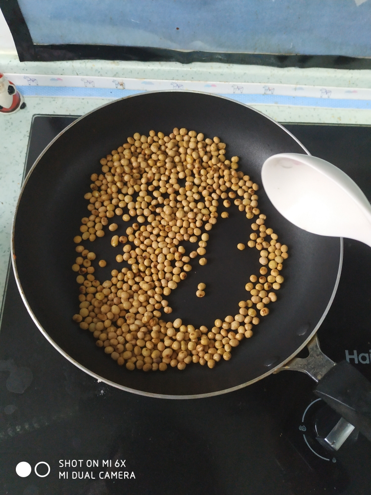二月二炒龙豆（在家做出美味料豆）的做法 步骤2