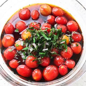 一定要尝试一下的 夏日清凉小食 紫苏醋番茄的做法 步骤4