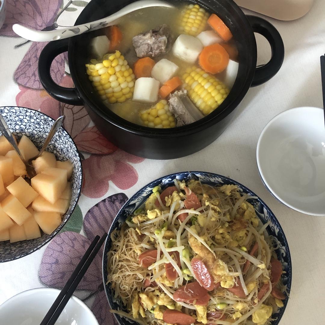 好吃停不下的炒米粉/炒粉干