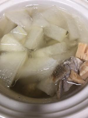 消暑瑶柱冬瓜排骨汤的做法 步骤6