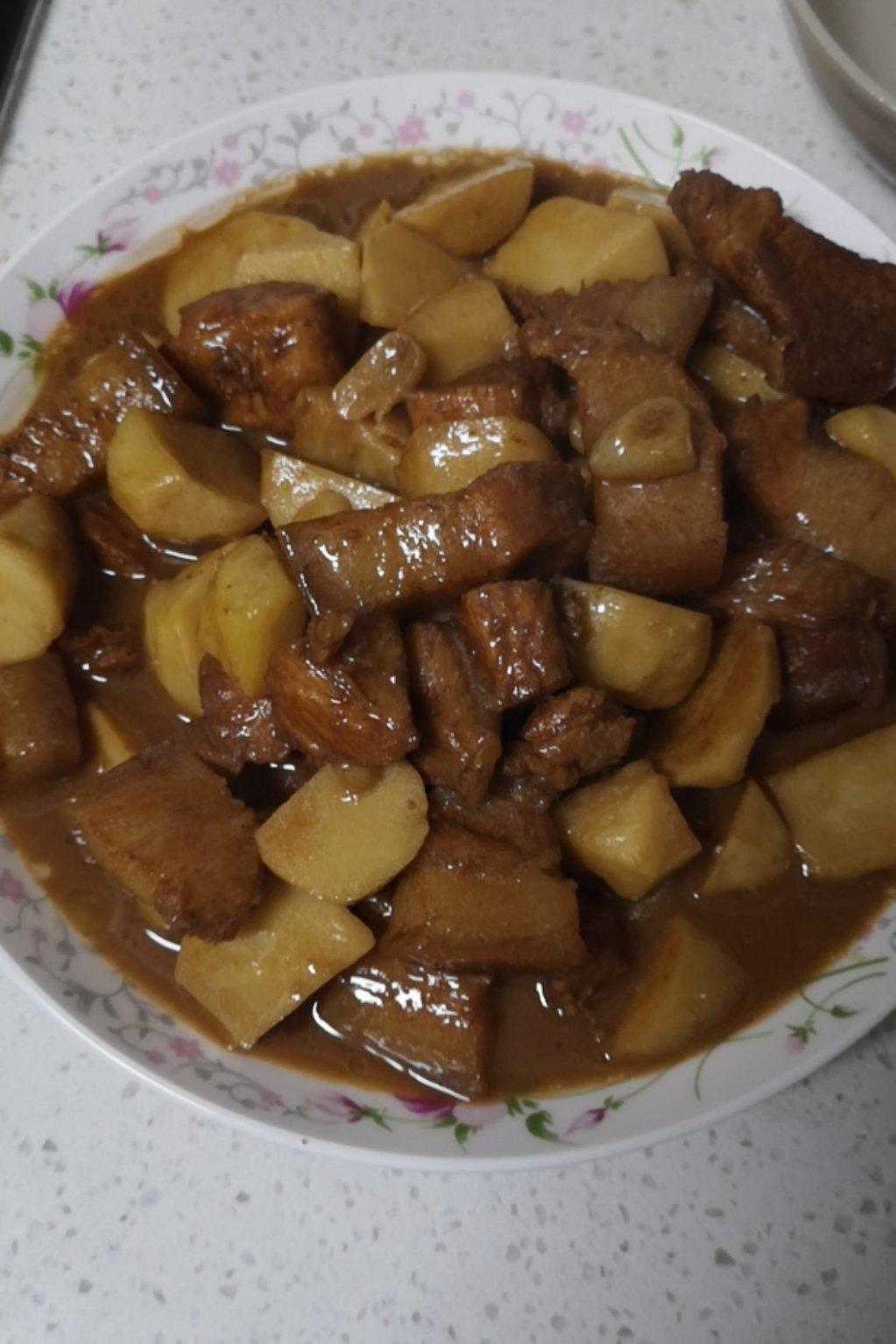 芋头红烧肉