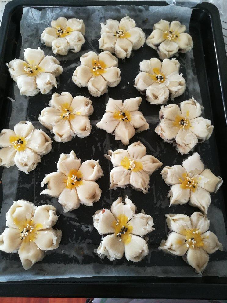 途遇天使虫做的桃花酥中式点心桃花朵朵开