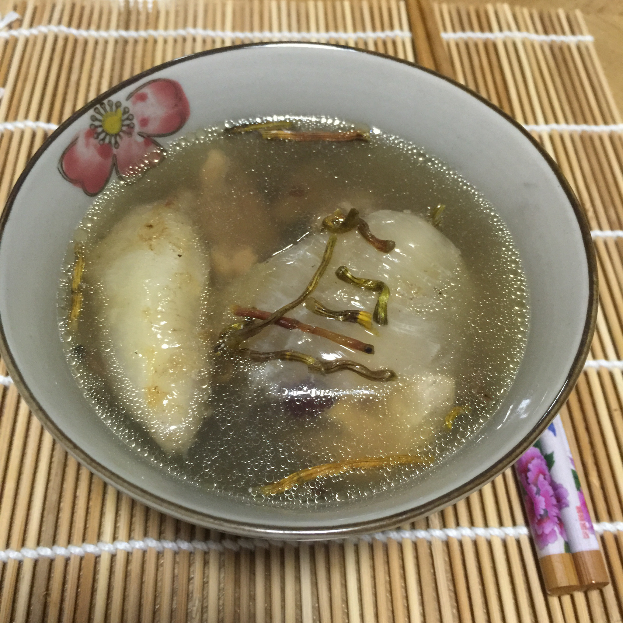 石斛花胶煲排骨汤