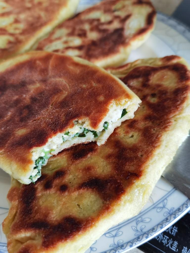 玉米面韭菜盒子的做法