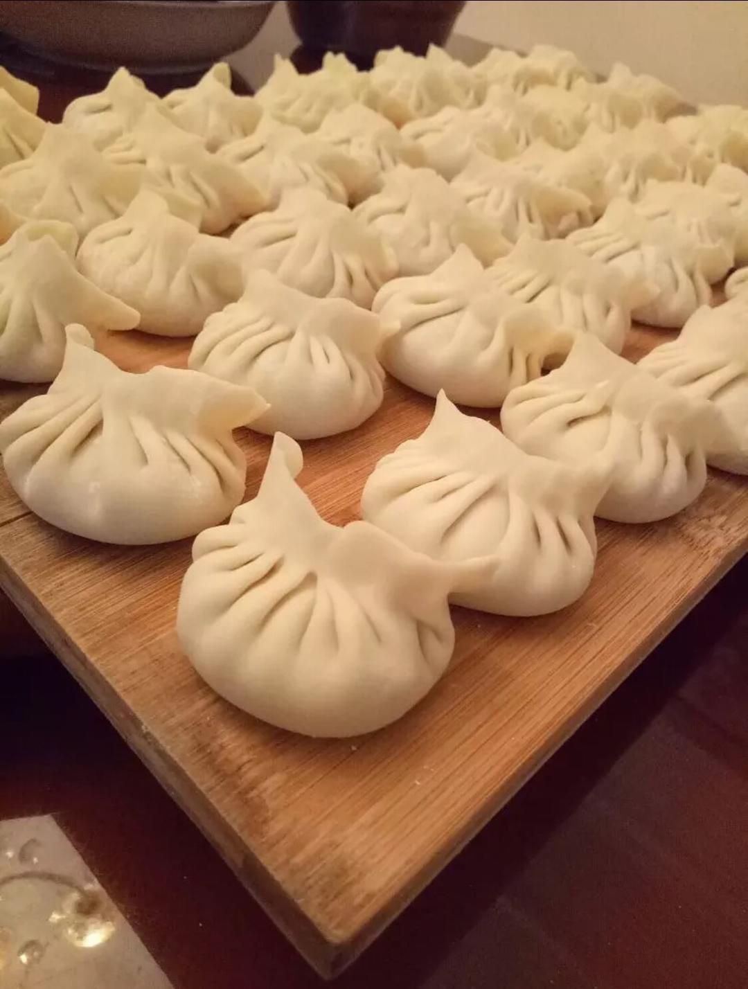 芹菜饺子&鲜虾饺子的做法