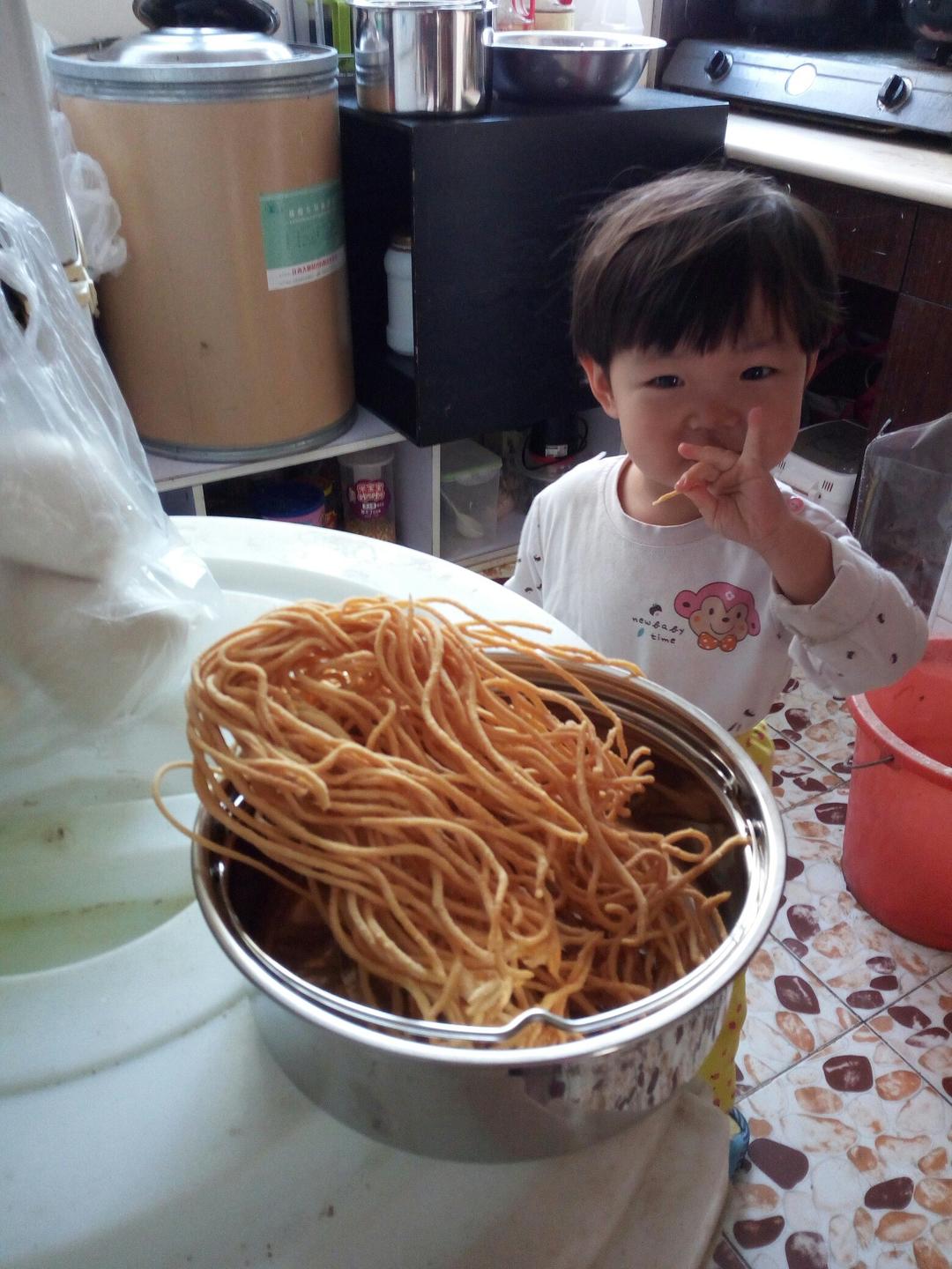 超级简单的酥脆馓子