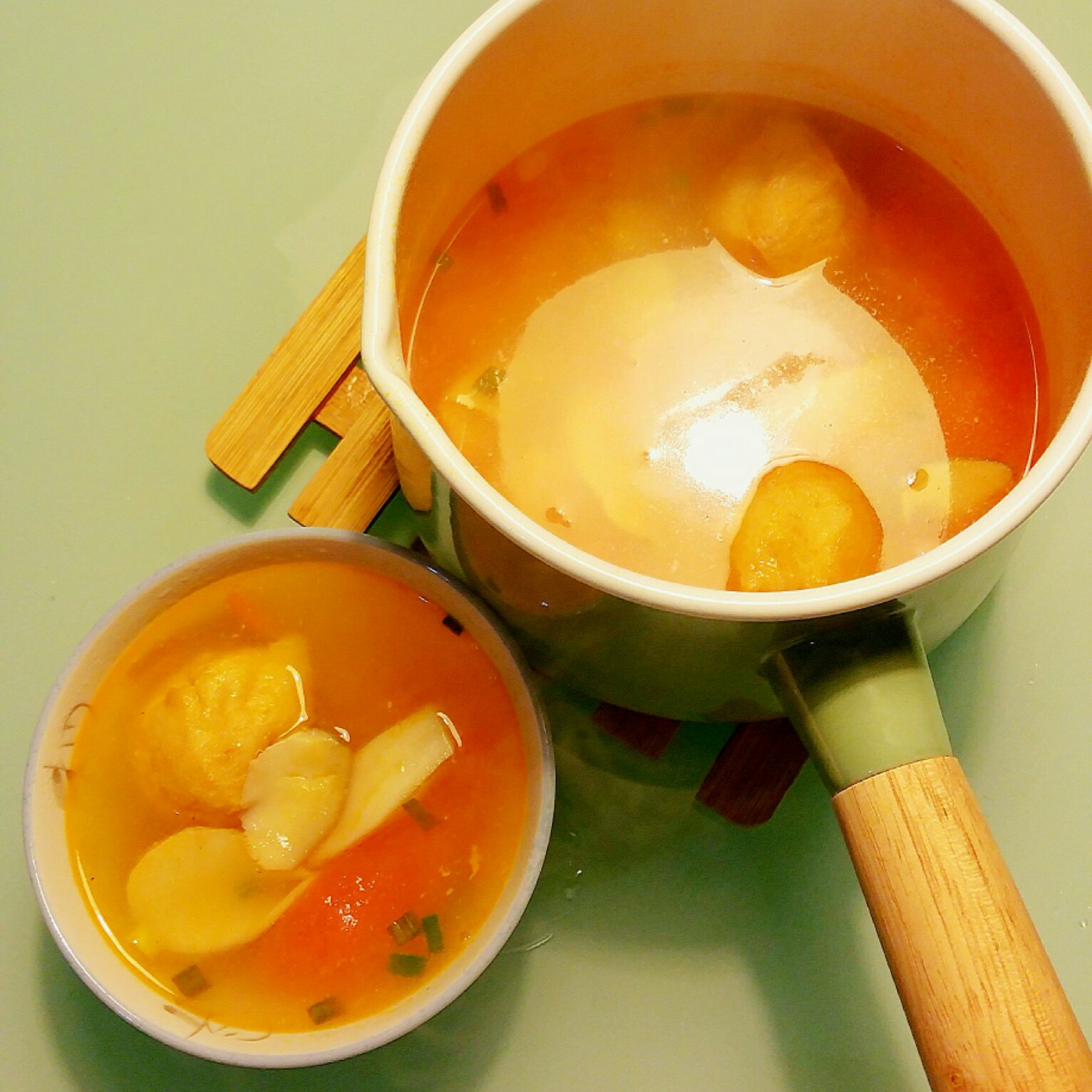 蒜蓉杏鲍菇番茄汤