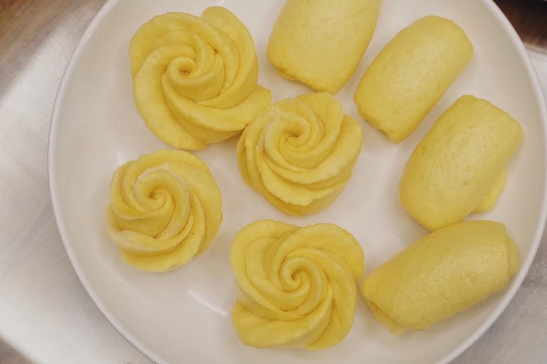 新手也可以--详解如何做出人见人爱、金黄的南瓜馒头