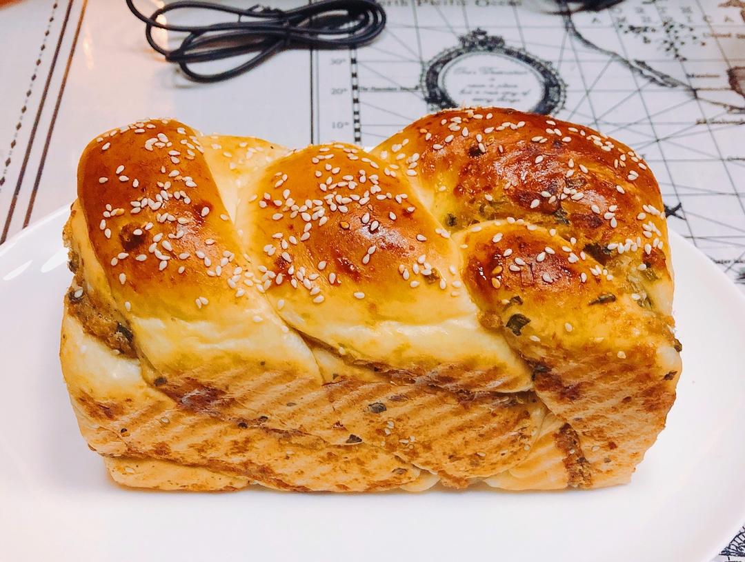 香葱肉松手撕吐司