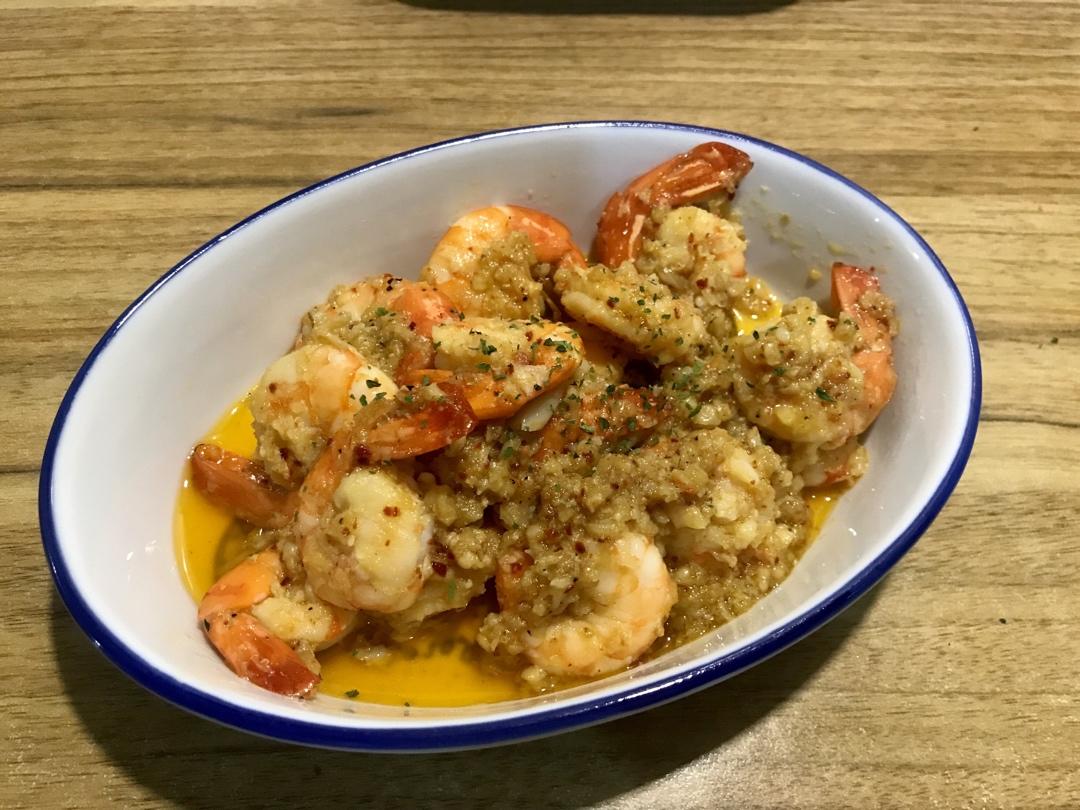 蒜油醉虾球 Gambas al Ajillo（shrimp in garlic olive oil）