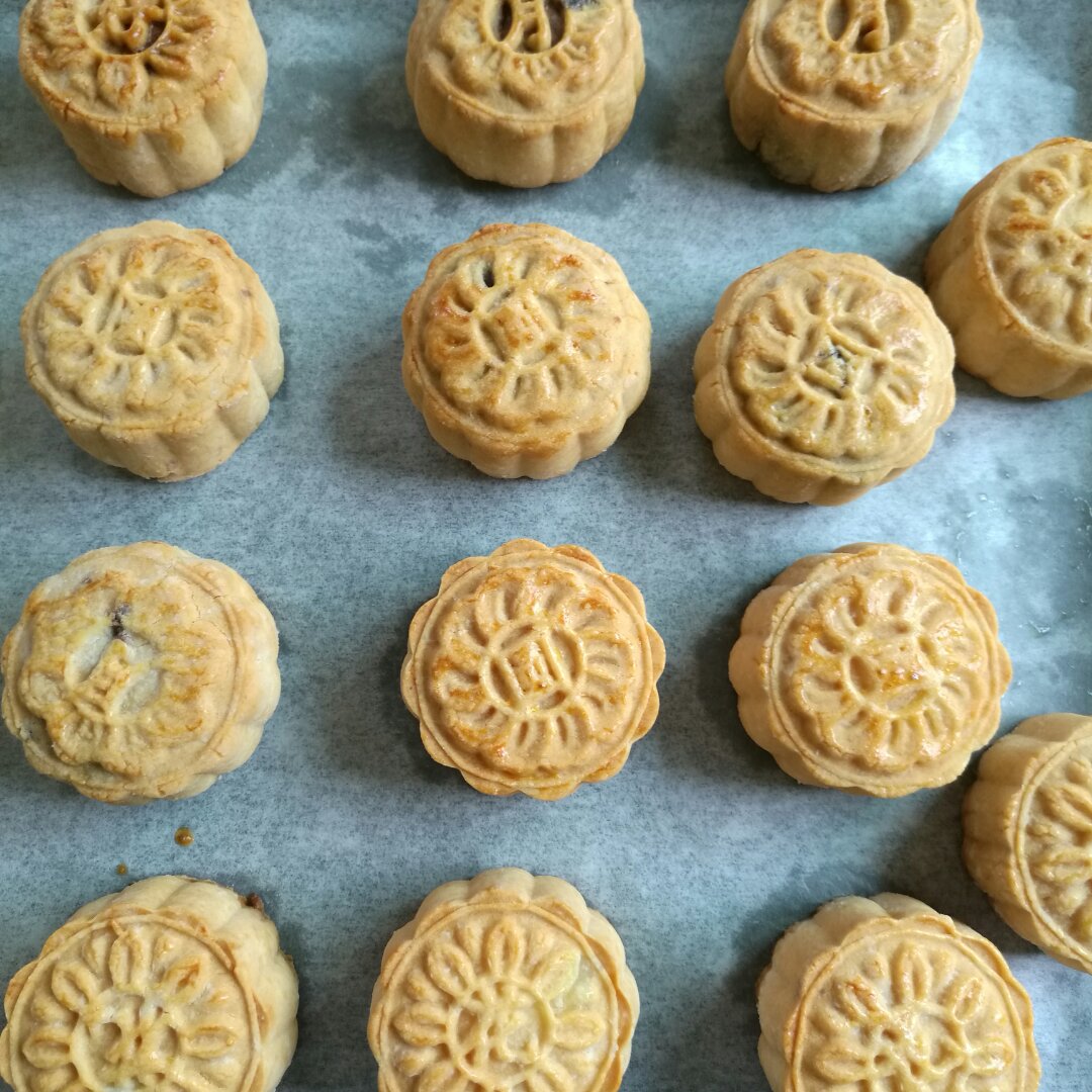 金沙奶黄月饼