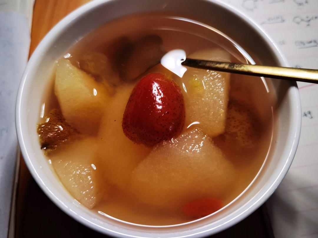 冰糖山楂炖雪梨