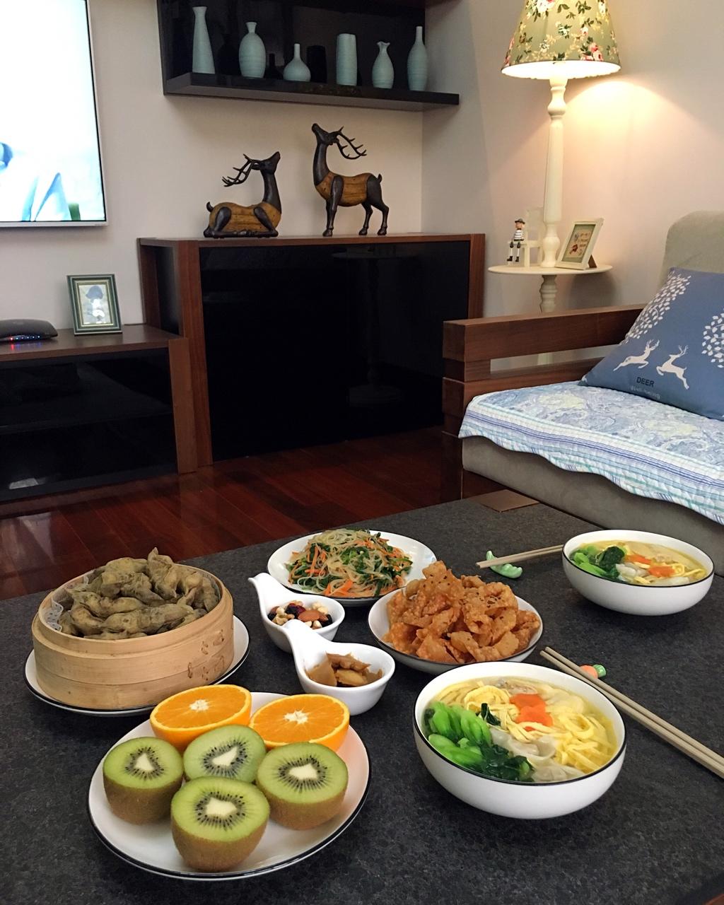 分享作品 #梅家早餐# 天冷后三狗从我6点起床一直到开始吃早饭