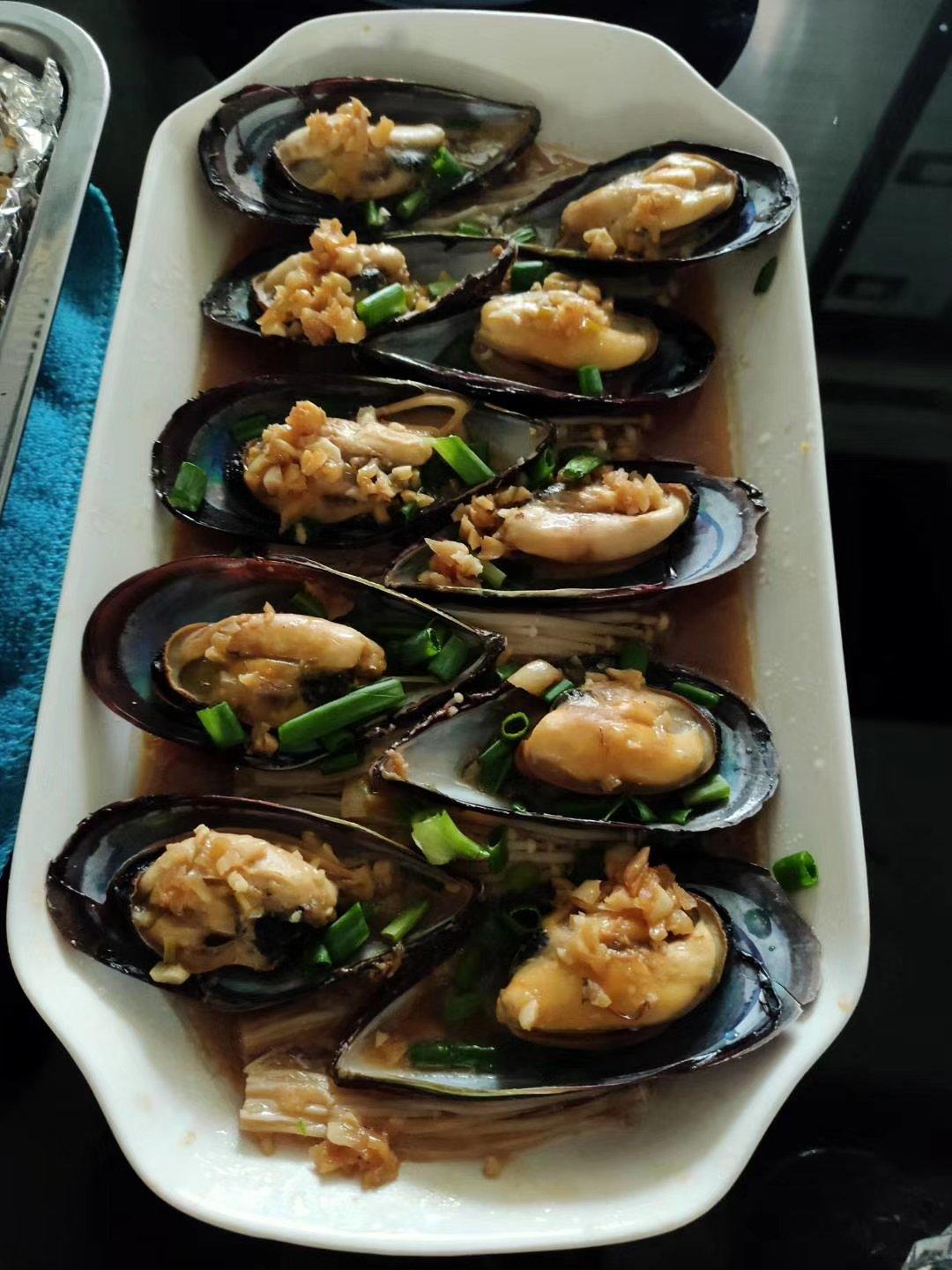 喜欢厨房的女汉子做的蒜蓉蒸青口贝