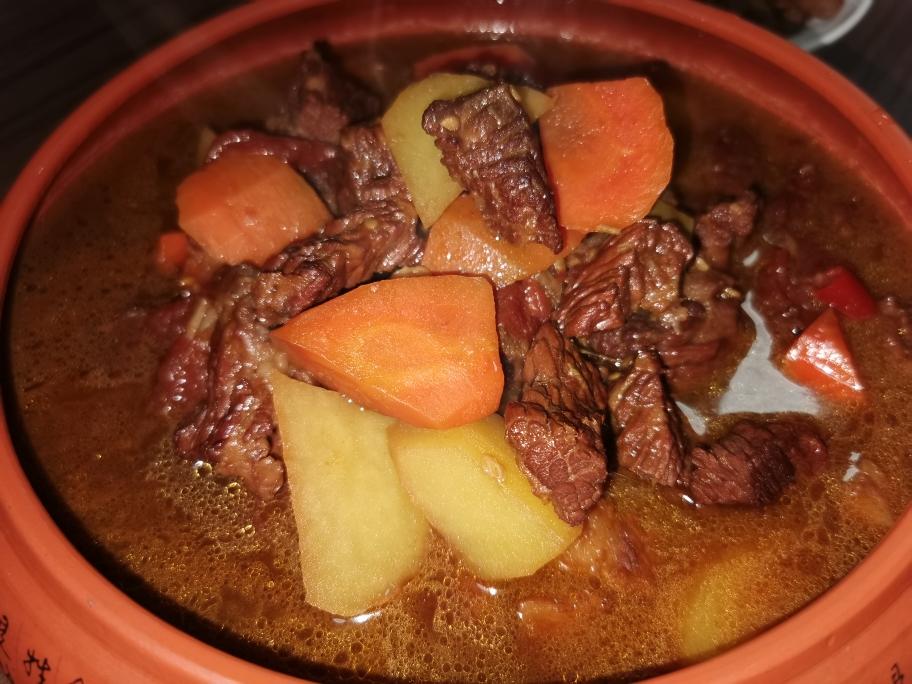 西红柿土豆炖牛腩的做法