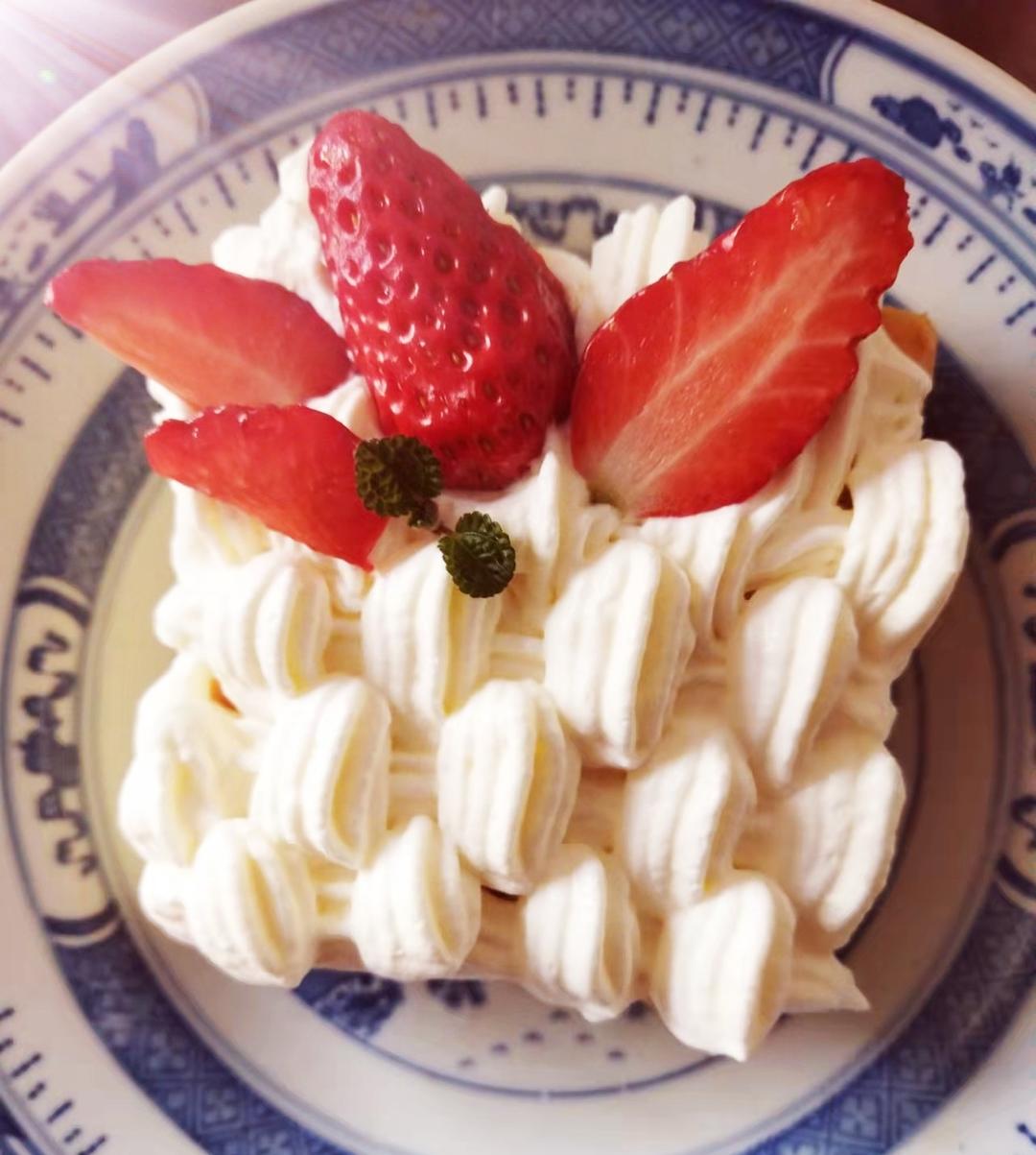 心形花篮雏菊蛋糕