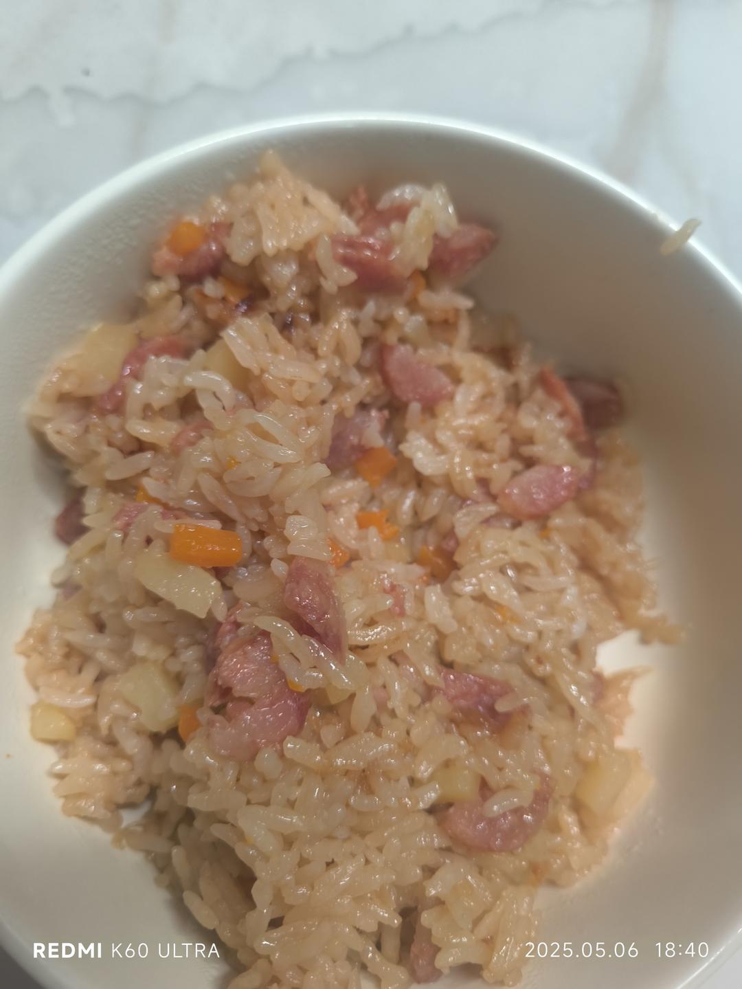 腊肠煲仔饭（电饭锅版）