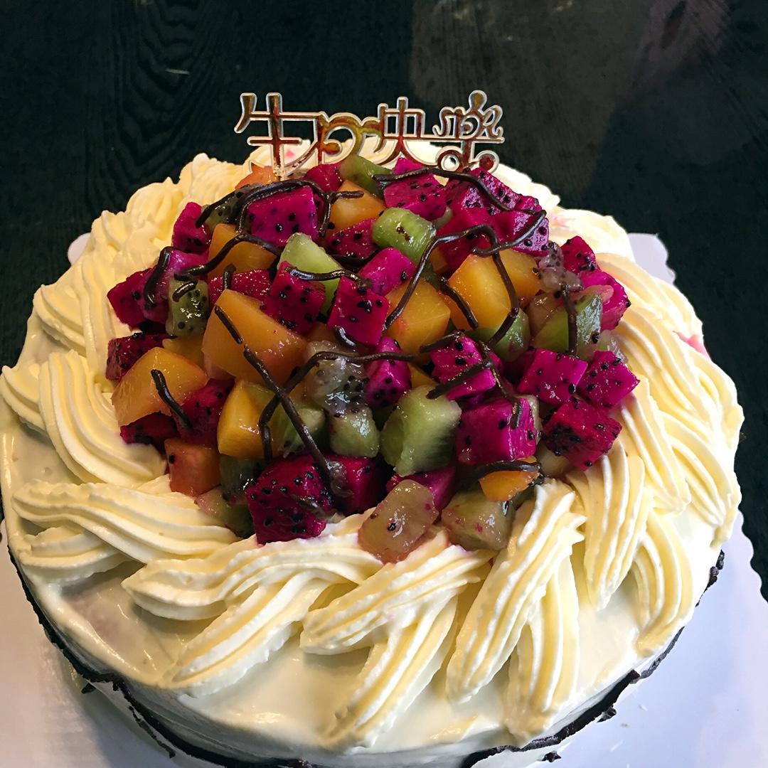 百变草莓奶油蛋糕---抓住草莓季的尾巴