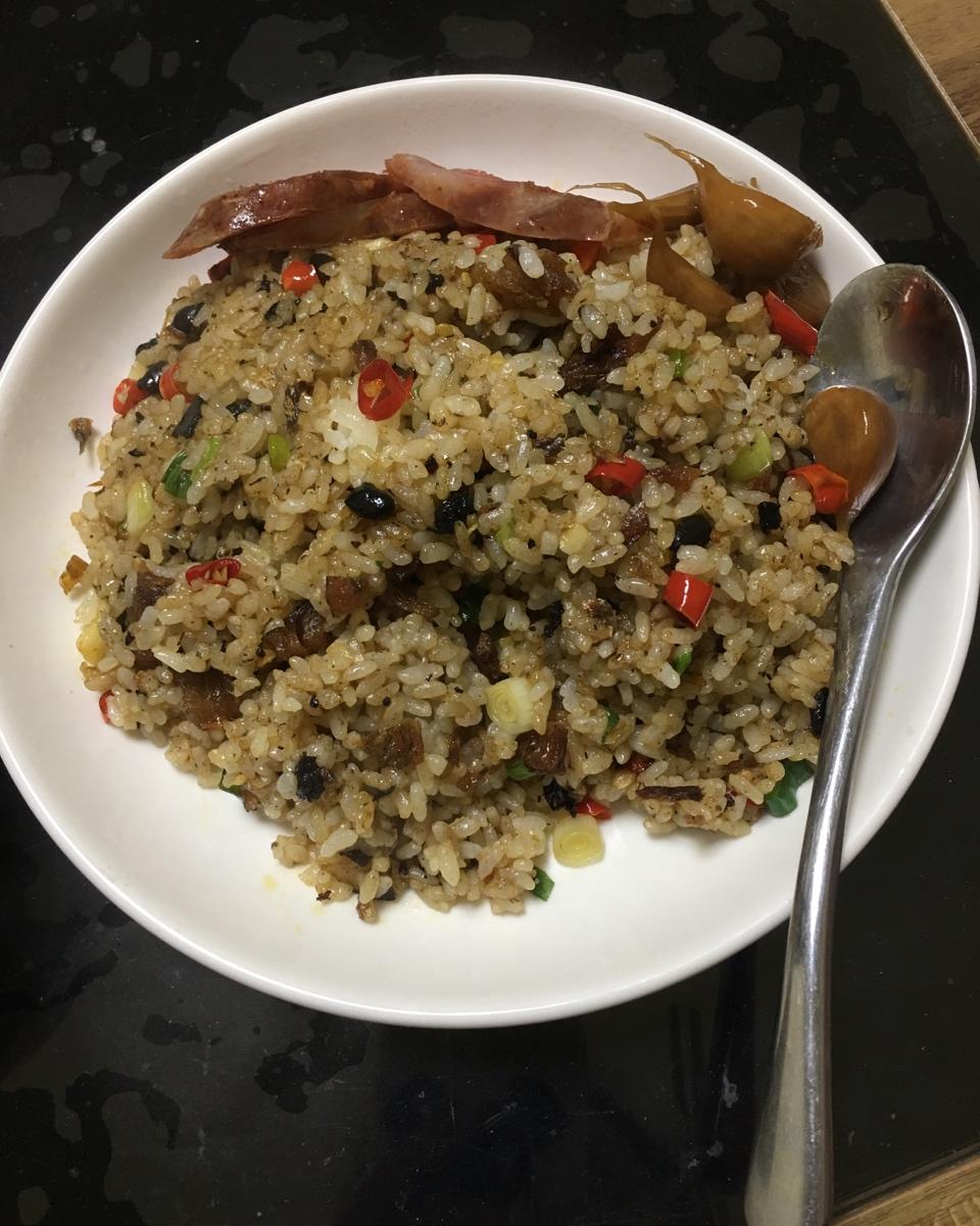 蔬菜豆豉鱼炒饭