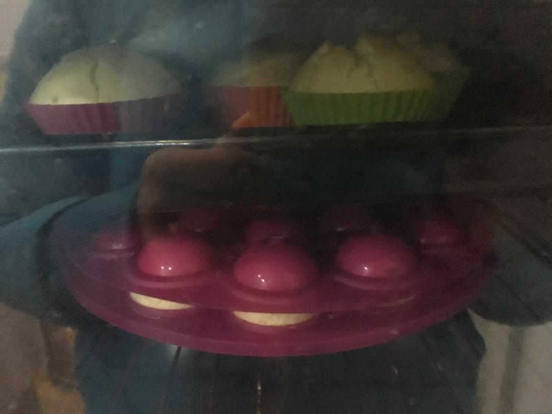 不回缩杯子蛋糕cupcake