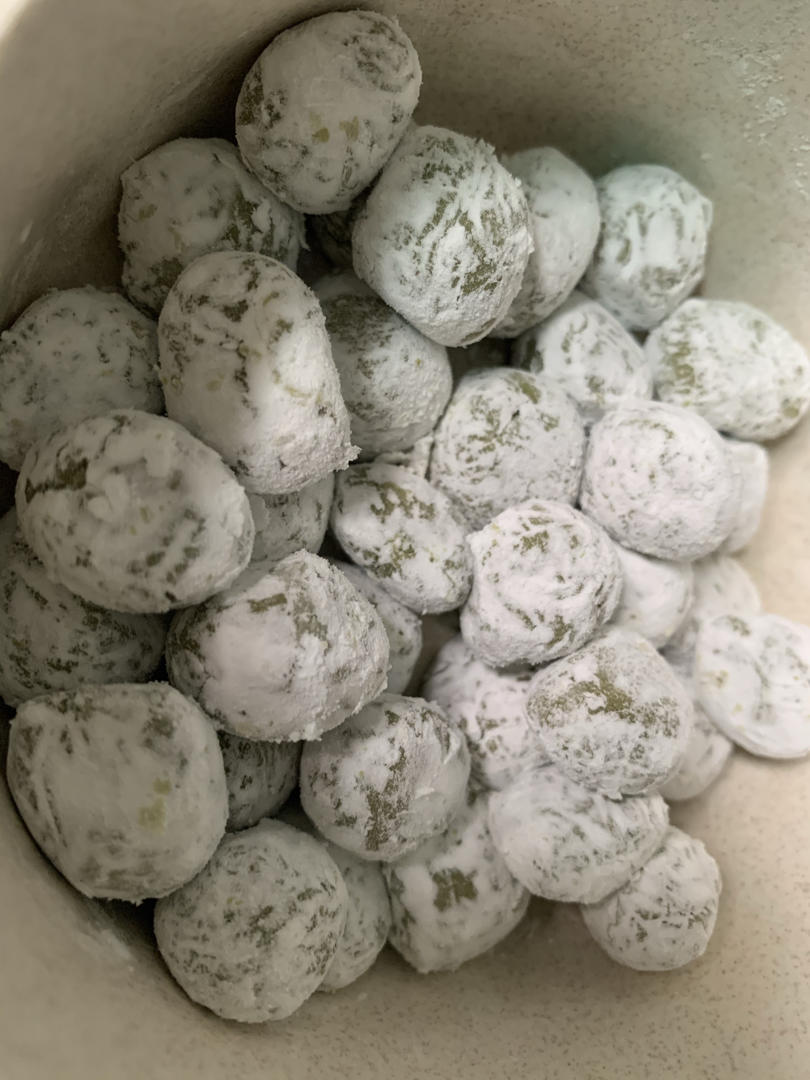 欢乐吗_啊哈做的一次成功q弹十足三色阿达籽,比芋圆更简单