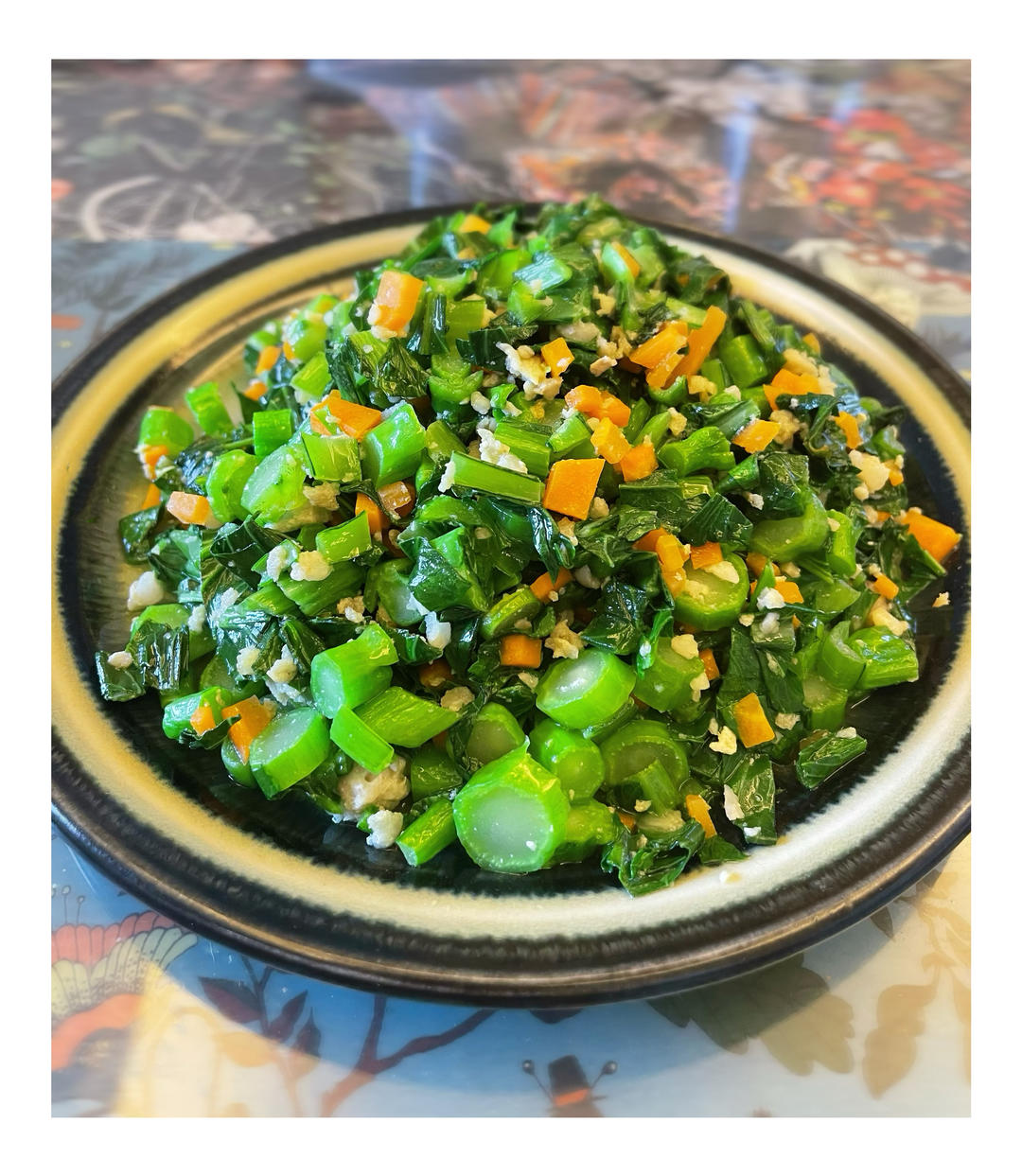 好吃的肉酱炒菜心
