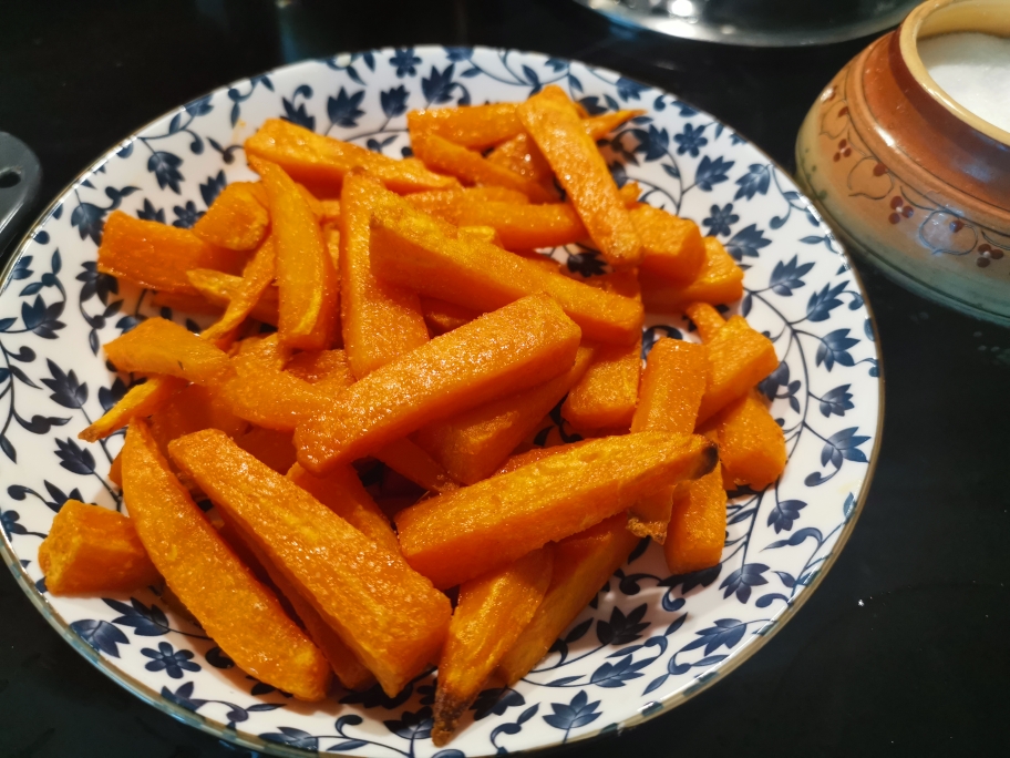 简易烤红薯条-好吃又健康的做法