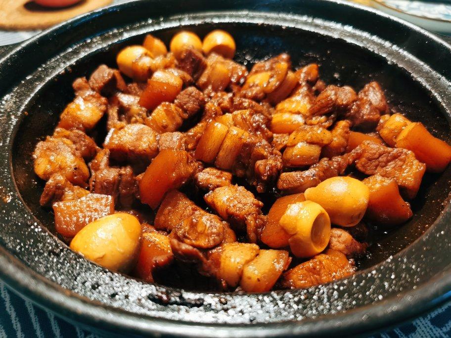 鹌鹑蛋红烧肉（小盆友们都喜欢）