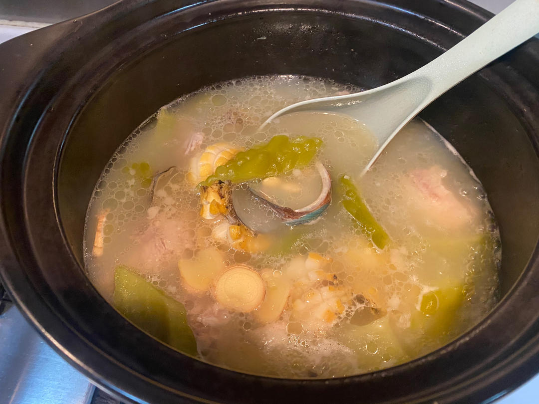 清热解毒祛湿 ——排骨苦瓜汤