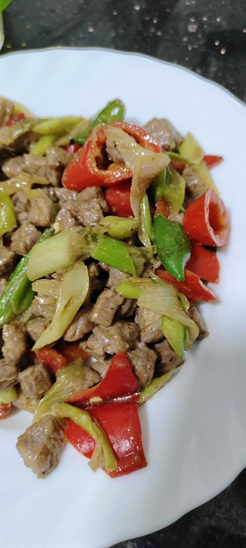 孜然大葱炒牛肉