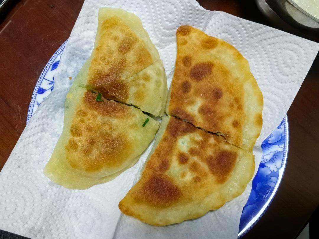 吹弹可破的韭菜盒子