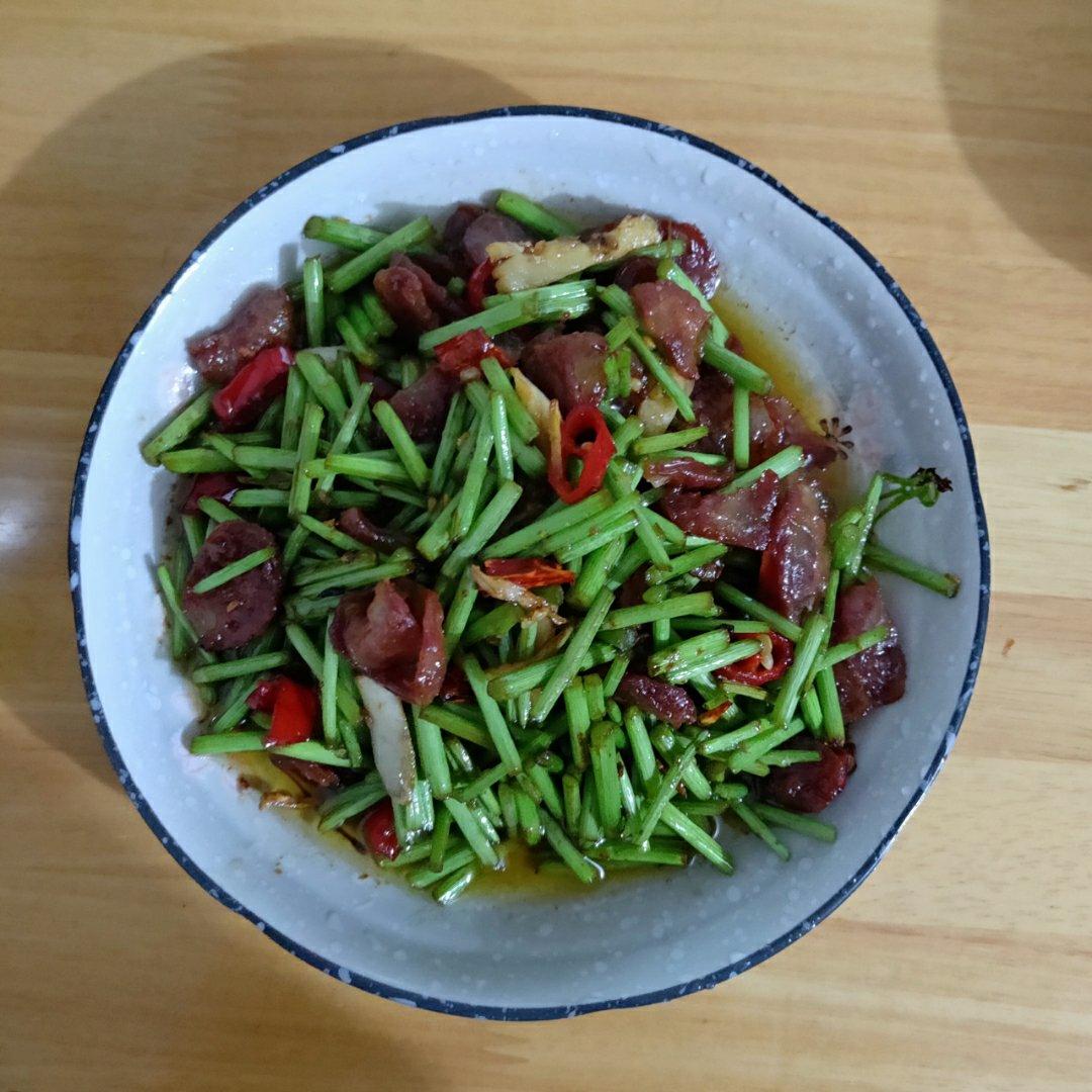 茼蒿炒腊肉