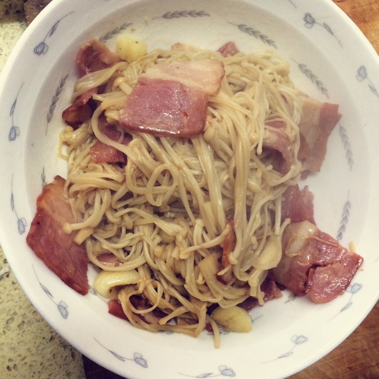 培根炒金针菇