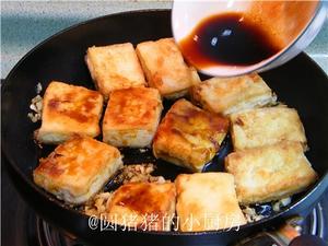 平底锅做美食——姜汁铁板豆腐的做法 步骤6